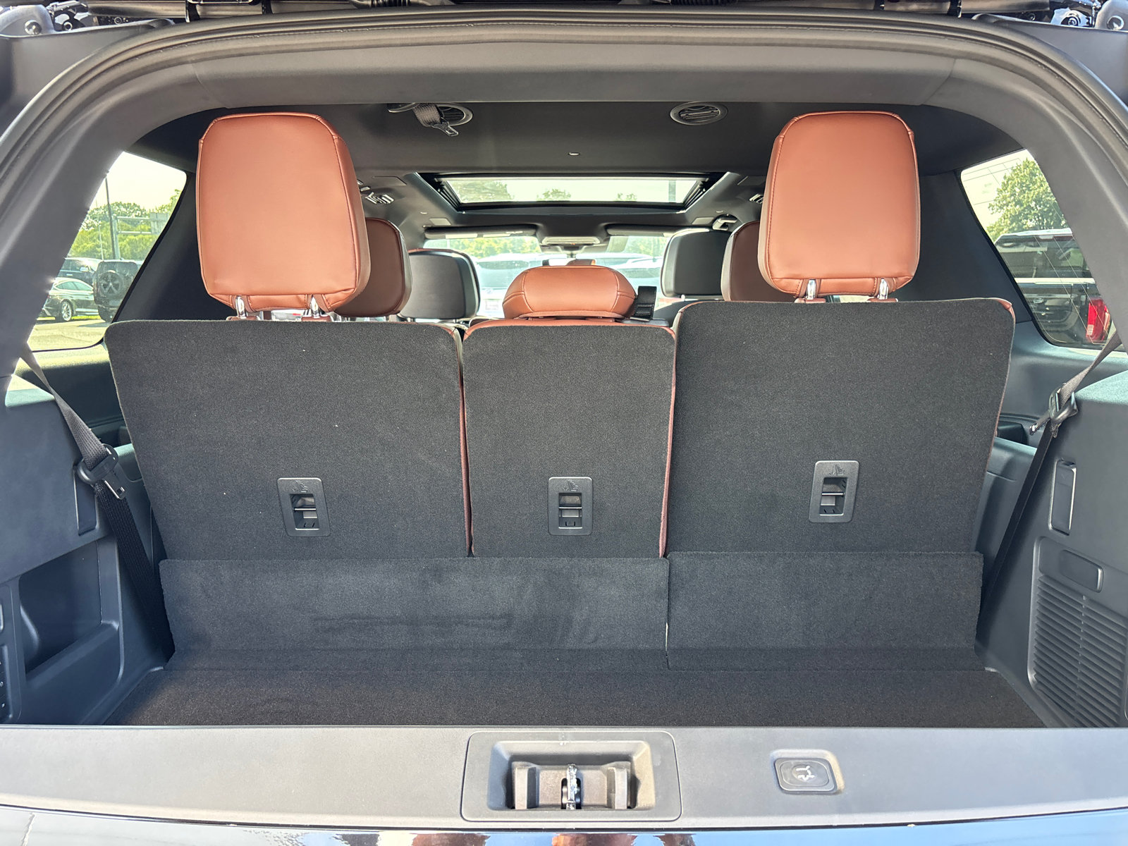 New 2027 Lincoln Navigator Reserve AWD/4WD image 9