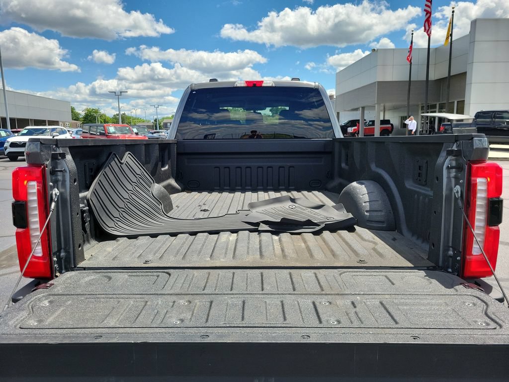 Certified 2025 Ford F350 Lariat w/ Chrome Package AWD/4WD image 10