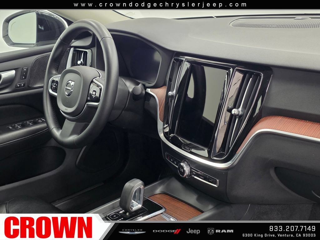 Used 2024 Volvo S60 B5 Plus AWD/4WD image 12