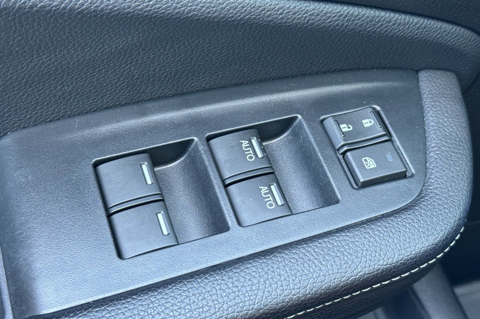 Used 2022 Honda Ridgeline Sport image 13