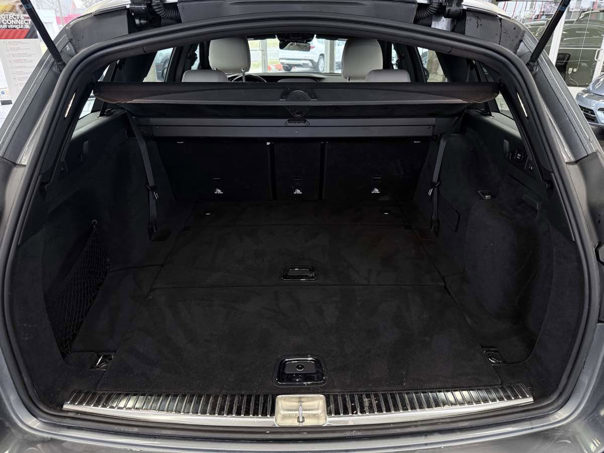 Used 2018 Mercedes-Benz E 400 4MATIC Wagon image 24