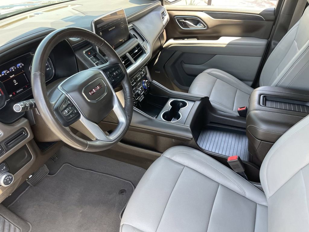 Used 2021 GMC Yukon XL SLT w/ SLT Luxury Package image 19