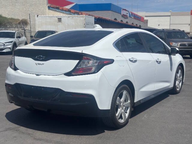 Used 2018 Chevrolet Volt LT FWD image 3