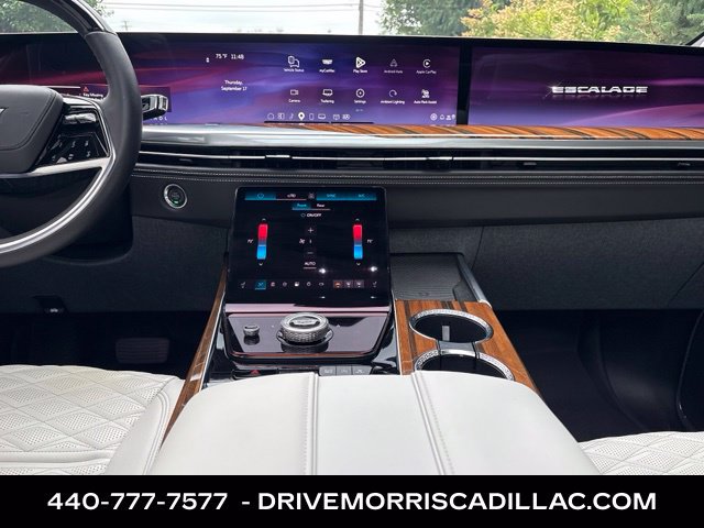 Certified 2025 Cadillac Escalade Sport Platinum w/ LPO, ONYX Package AWD/4WD image 23