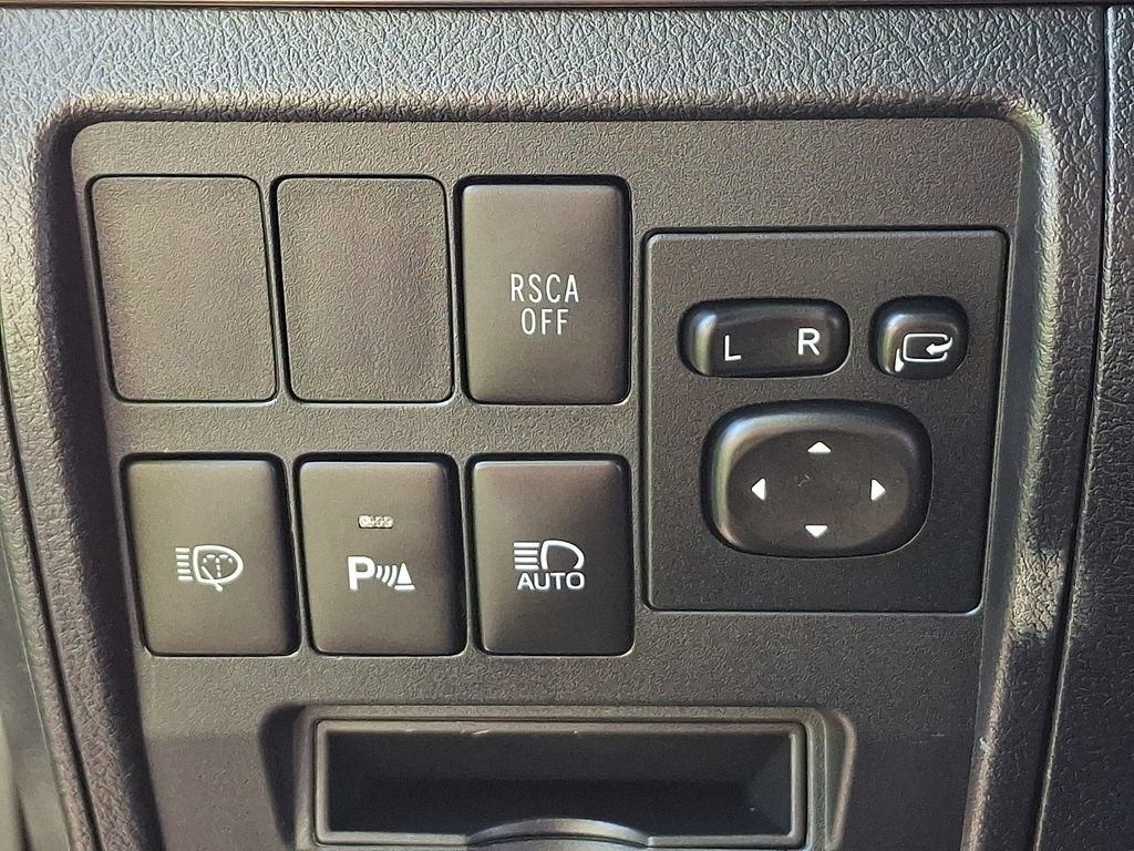 Used 2016 Toyota Land Cruiser w/ Four Season Floor Mat Package AWD/4WD image 23