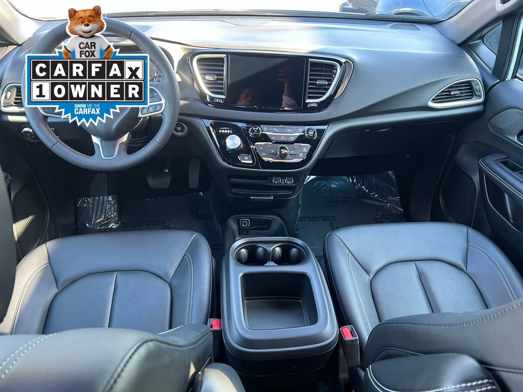 Used 2025 Chrysler Pacifica Select FWD image 21