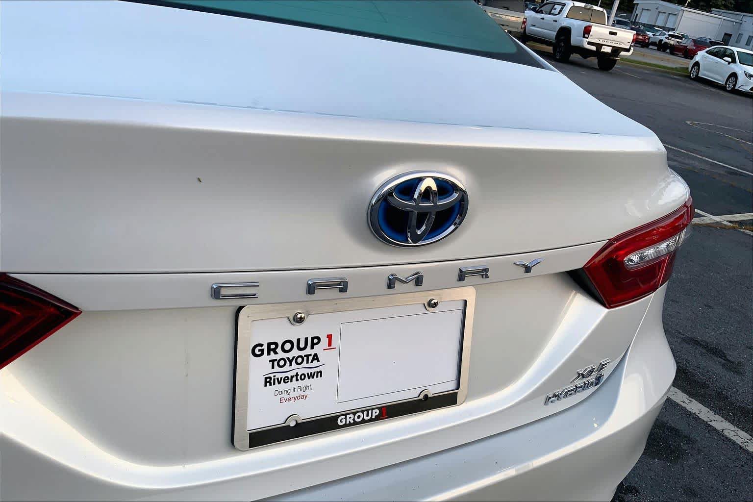 Used 2020 Toyota Camry XLE w/ Sunroof Package FWD image 29