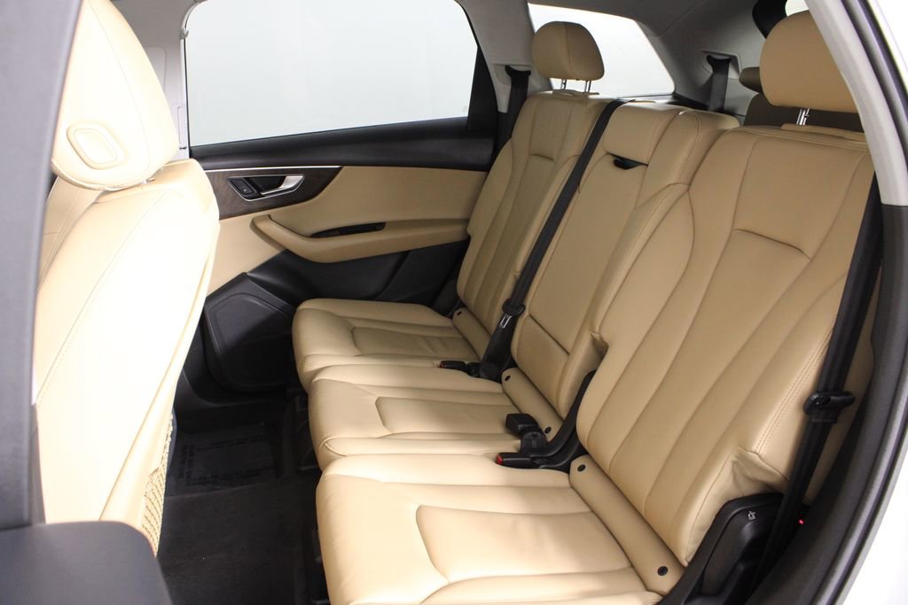 Used 2020 Audi Q7 2.0T Premium w/ Convenience Package image 21