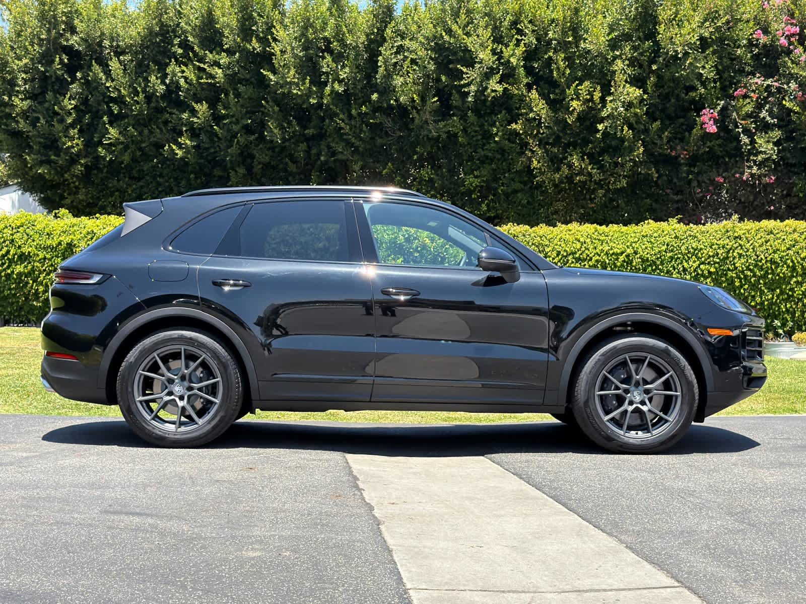 New 2026 Porsche Cayenne AWD/4WD image 9