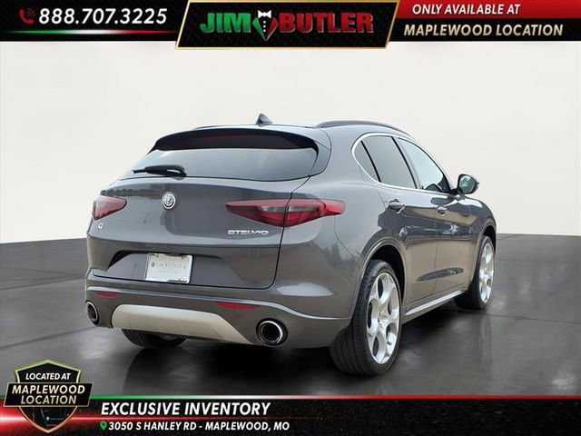 Used 2023 Alfa Romeo Stelvio Ti Lusso w/ Quick Order Package 22X Lusso AWD/4WD image 4