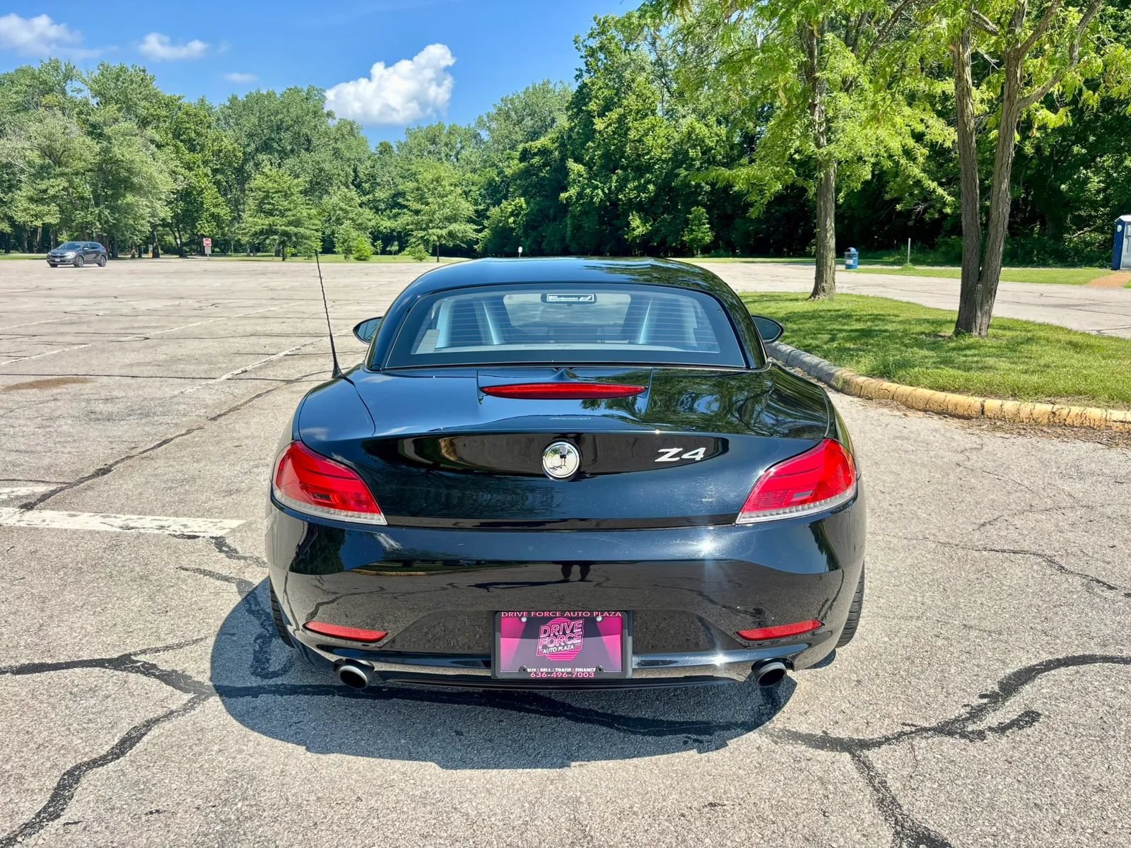 Used 2009 BMW Z4 sDrive35i RWD image 5
