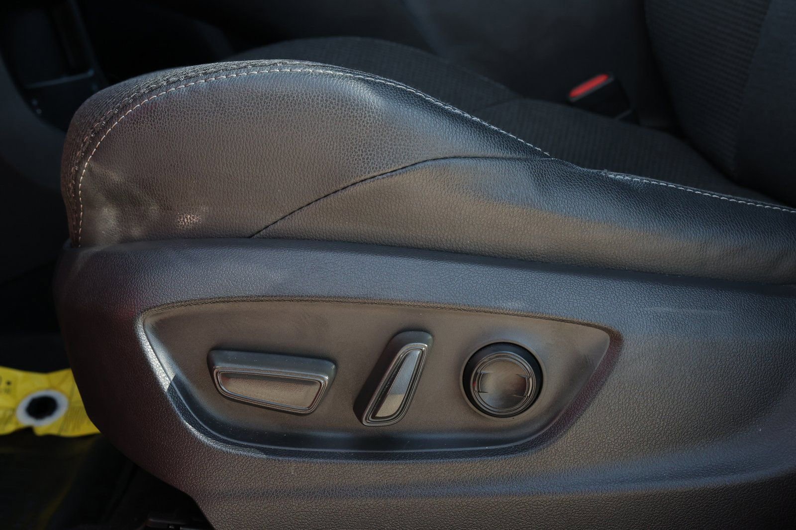 Used 2024 Toyota bZ4X XLE w/ Weather Package image 32