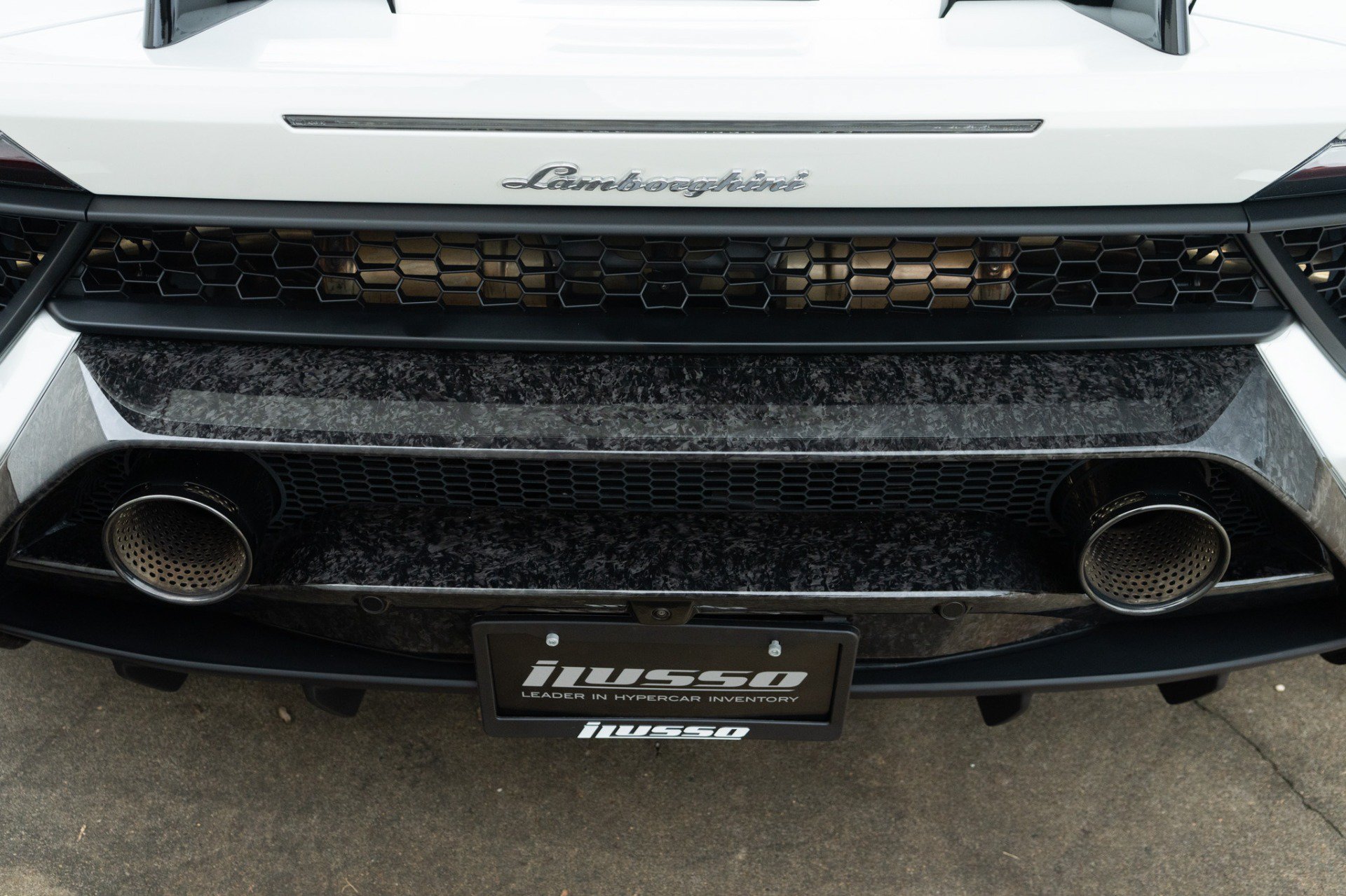Used 2018 Lamborghini Huracan Performante AWD/4WD image 37