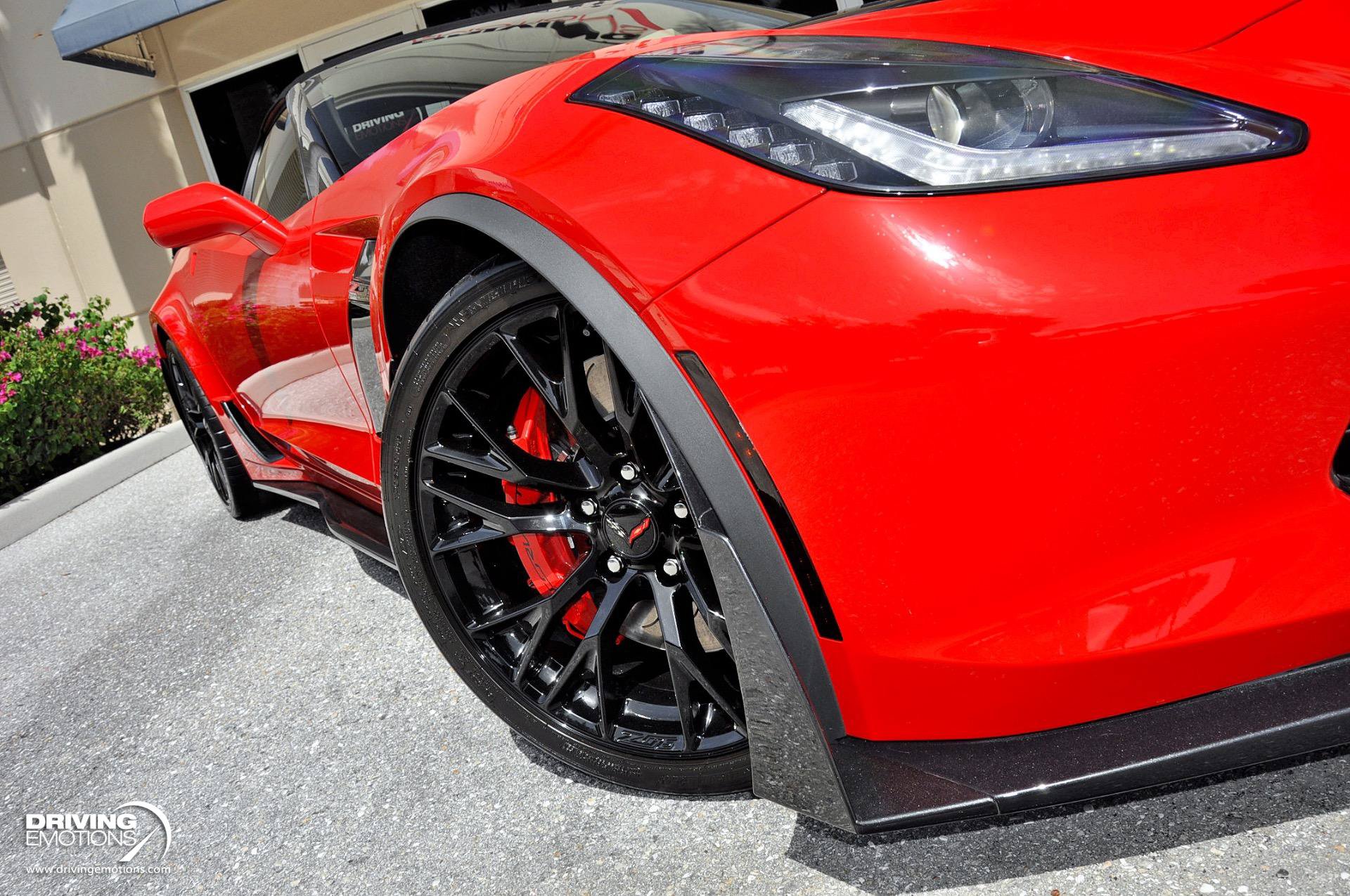 Used 2019 Chevrolet Corvette Z06 RWD image 14