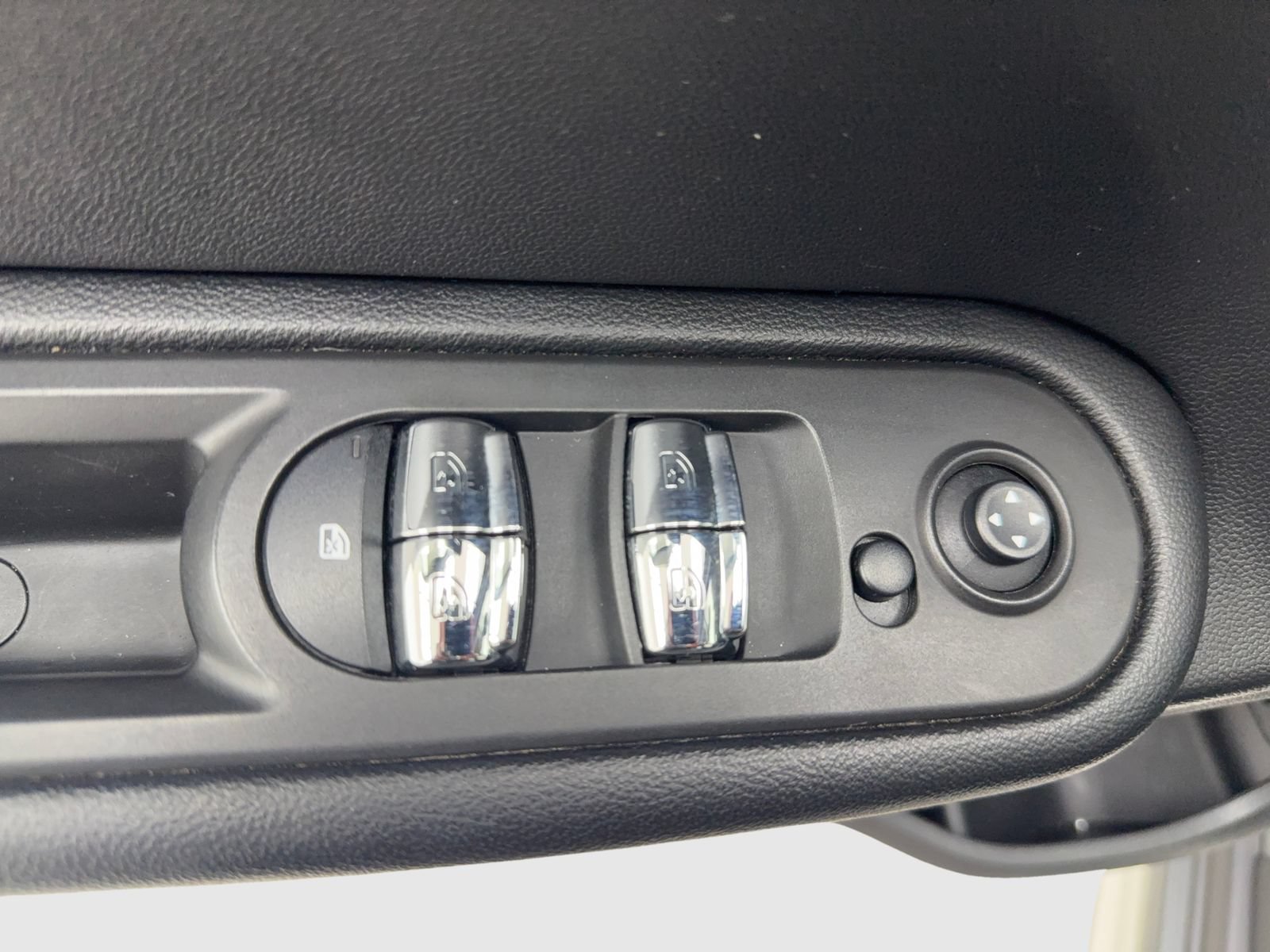 Used 2017 MINI Cooper Countryman FWD image 29
