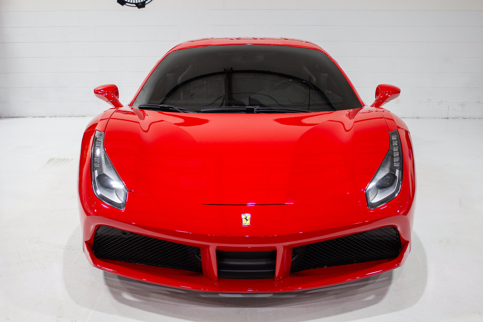 Used 2018 Ferrari 488 GTB RWD image 32