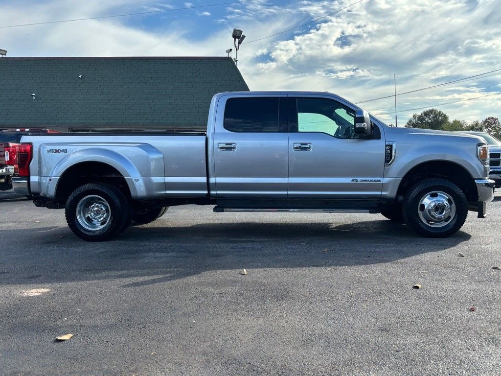 Used 2021 Ford F350 Lariat w/ Lariat Ultimate Package image 3