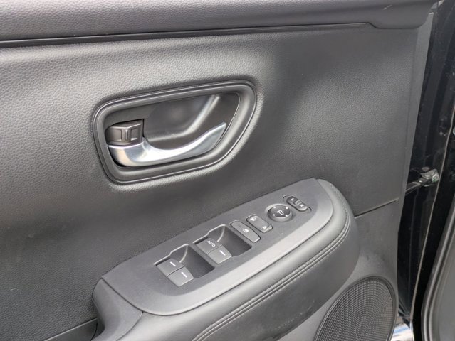 Used 2025 Honda HR-V LX image 3