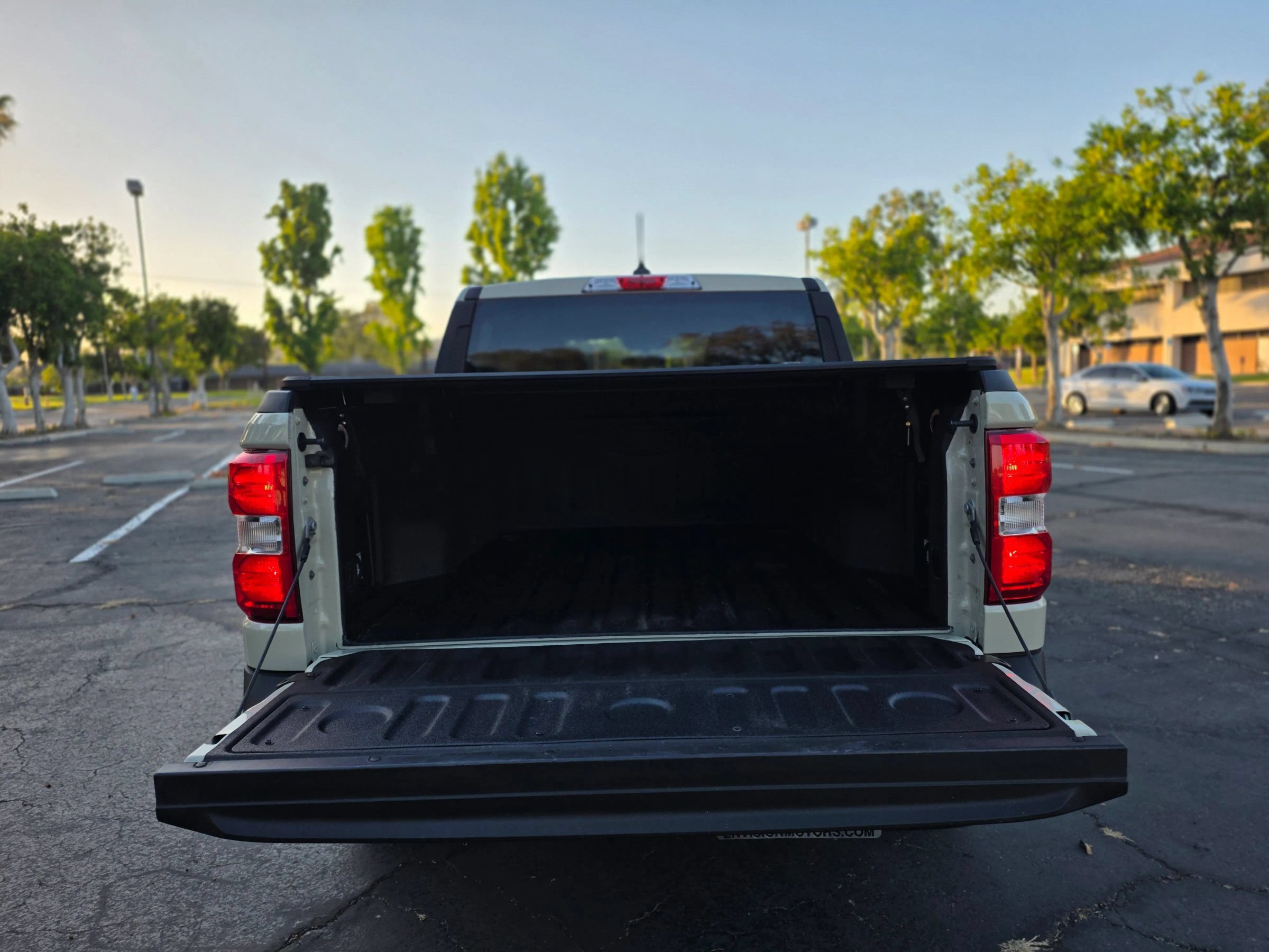 Used 2024 Ford Maverick XLT FWD image 10