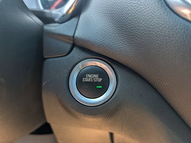 Used 2020 Chevrolet Equinox LT AWD/4WD image 25