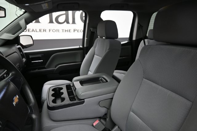 Used 2019 Chevrolet Silverado 1500 Custom w/ Custom Convenience Package AWD/4WD image 17