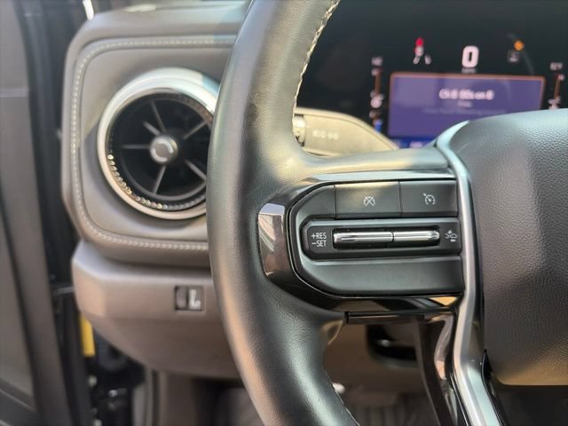 Used 2023 Chevrolet Colorado LT w/ LT Convenience Package III AWD/4WD image 23