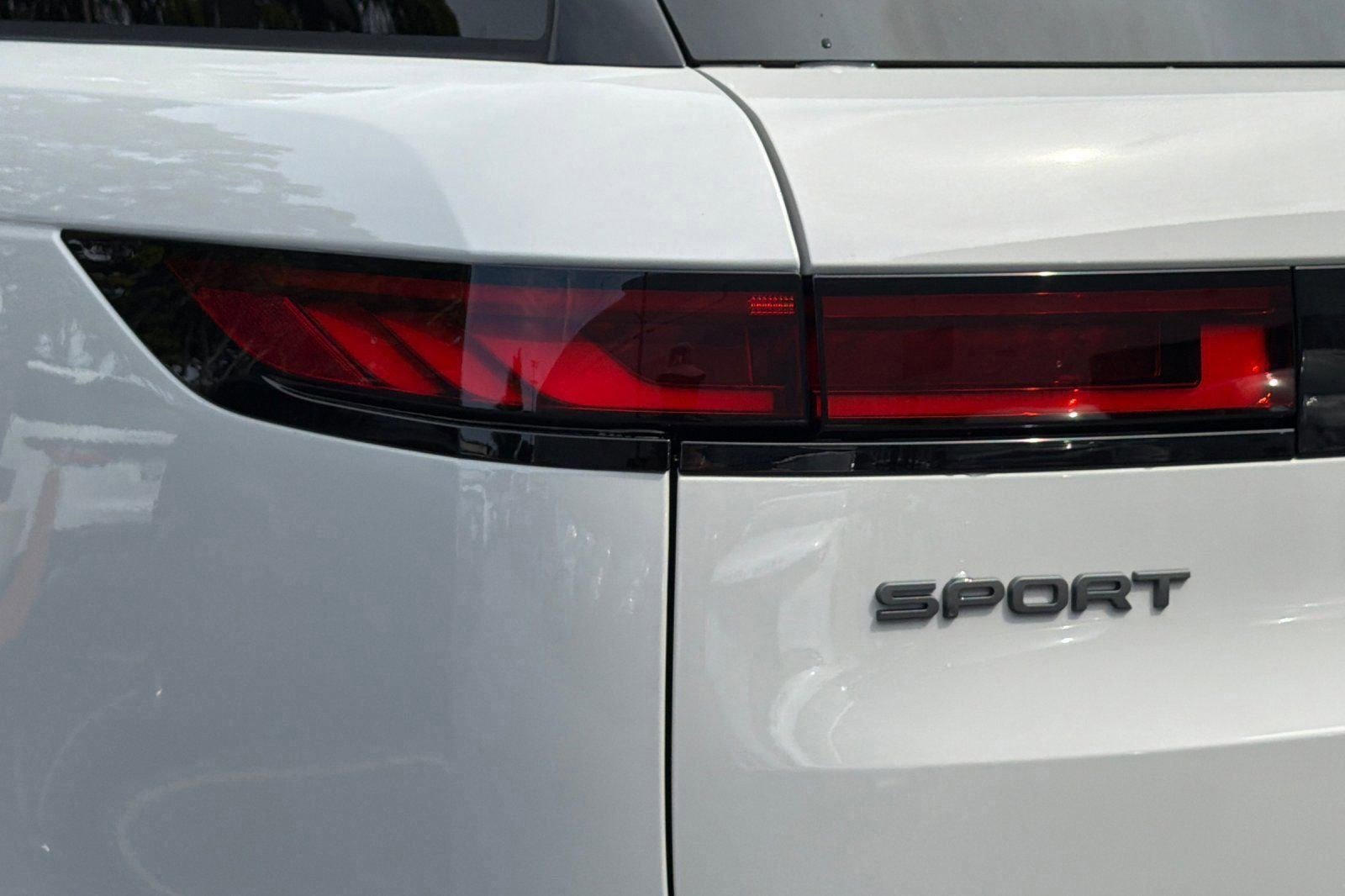 New 2026 Land Rover Range Rover Sport SE AWD/4WD image 11