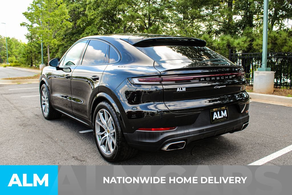 Used 2024 Porsche Cayenne Coupe AWD/4WD image 4