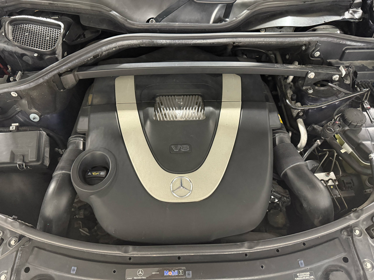 Used 2010 Mercedes-Benz GL 550 4MATIC image 43