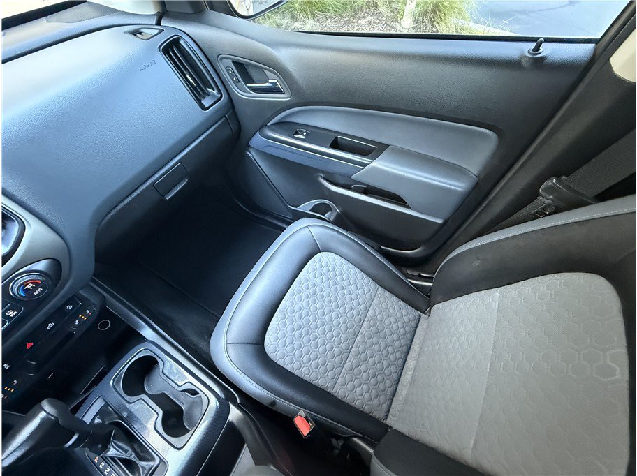 Used 2016 Chevrolet Colorado Z71 AWD/4WD image 12