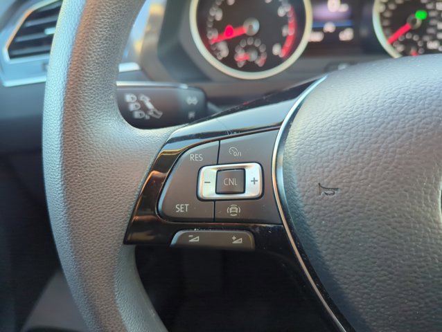 Used 2020 Volkswagen Tiguan S image 11