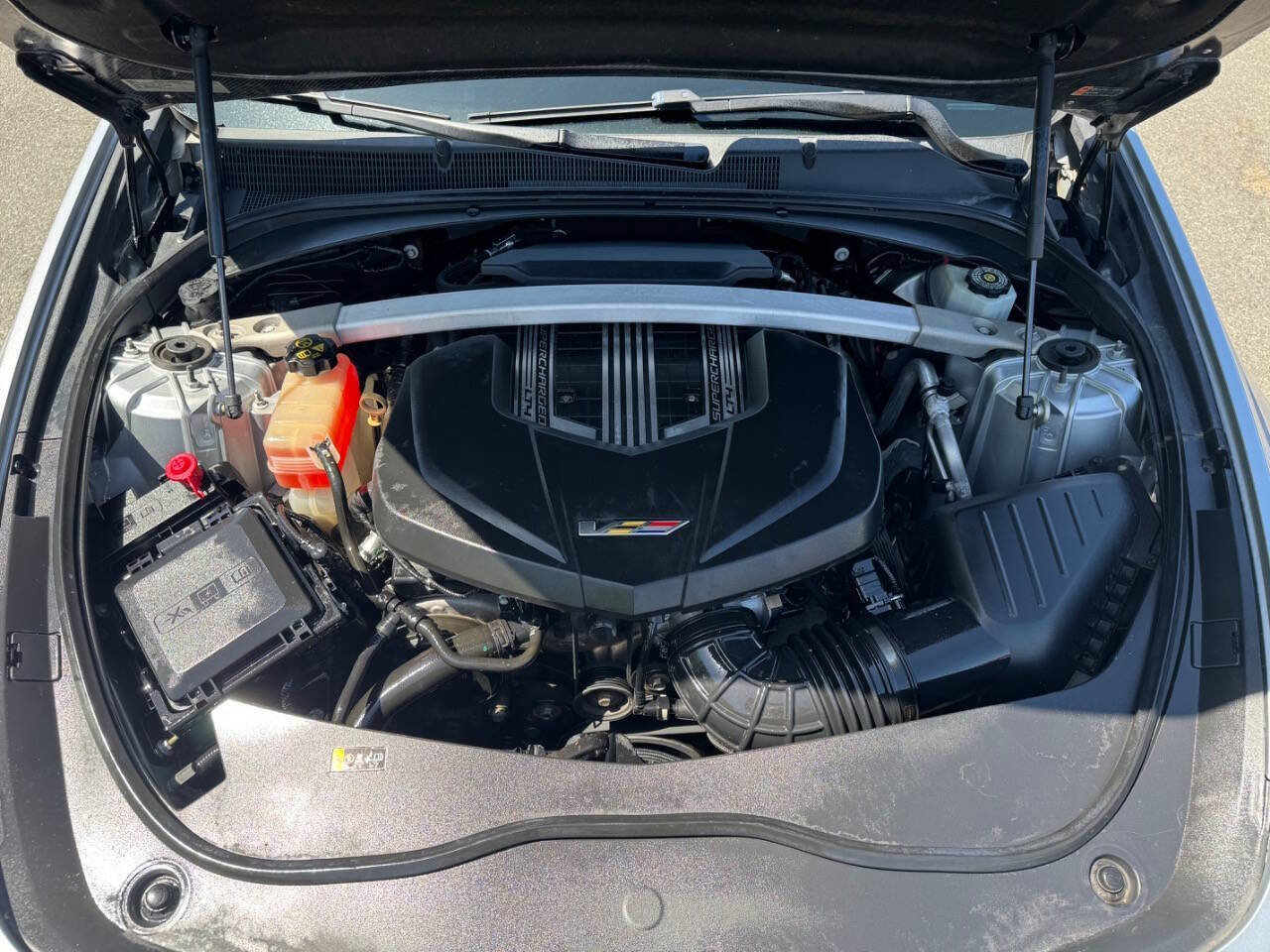 Used 2016 Cadillac CTS V w/ Luxury Package RWD image 15