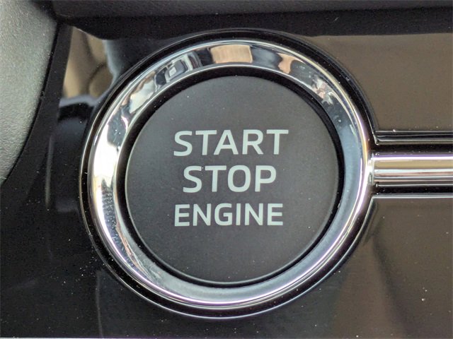 New 2025 Mitsubishi Outlander SE image 35