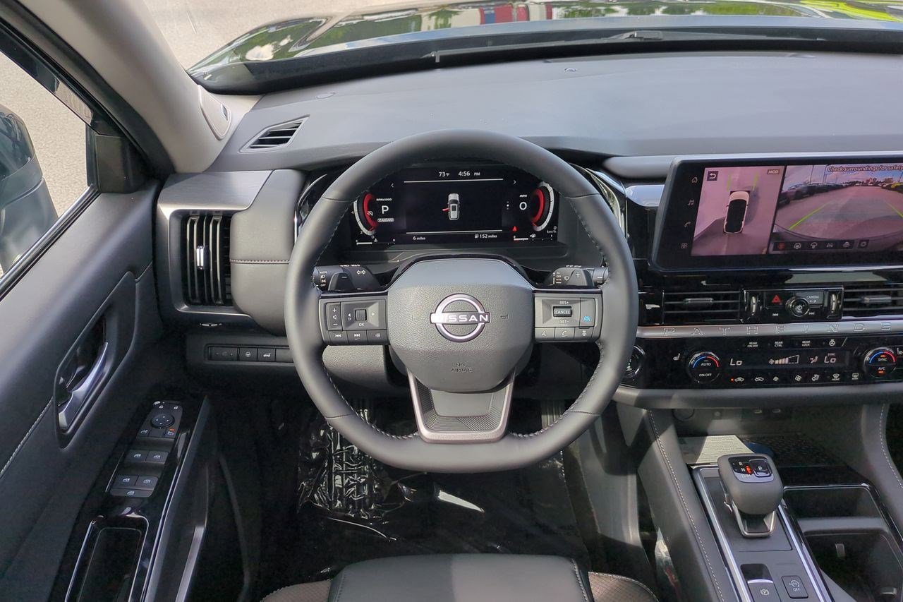 New 2026 Nissan Pathfinder SL w/ SL Premium Package FWD image 31