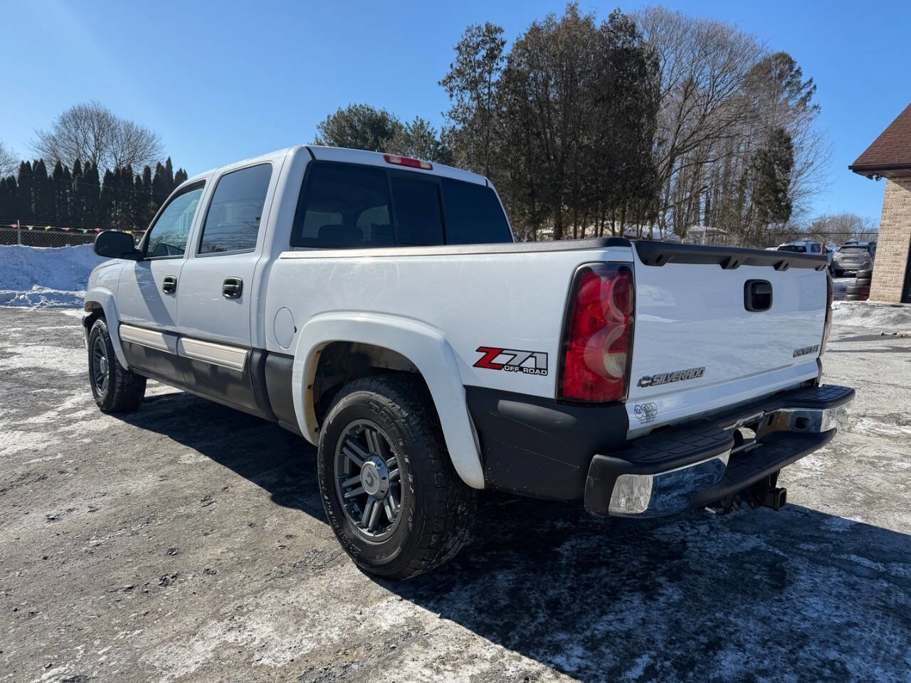 Used 2005 Chevrolet Silverado 1500 Z71 4dr Crew Cab 4WD SB w/ Safe And Sound Package image 7