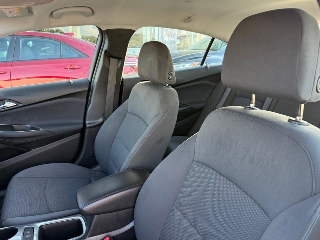 Used 2019 Chevrolet Cruze LT w/ Convenience Package image 26