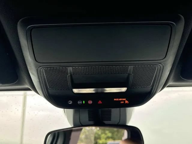 Used 2025 Chevrolet Equinox LT FWD image 17