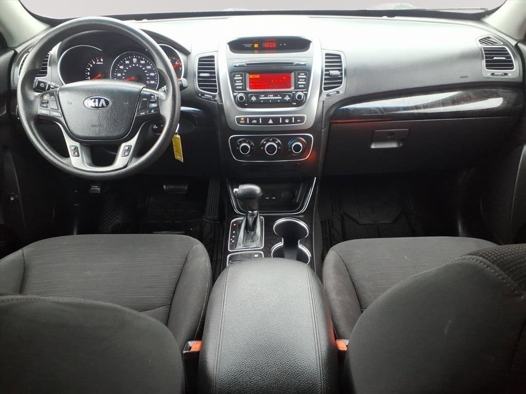 Used 2015 Kia Sorento LX image 24