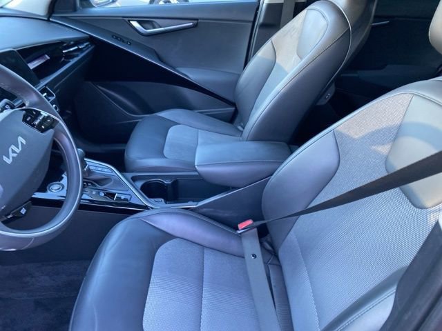 Used 2023 Kia Niro EX Touring image 43