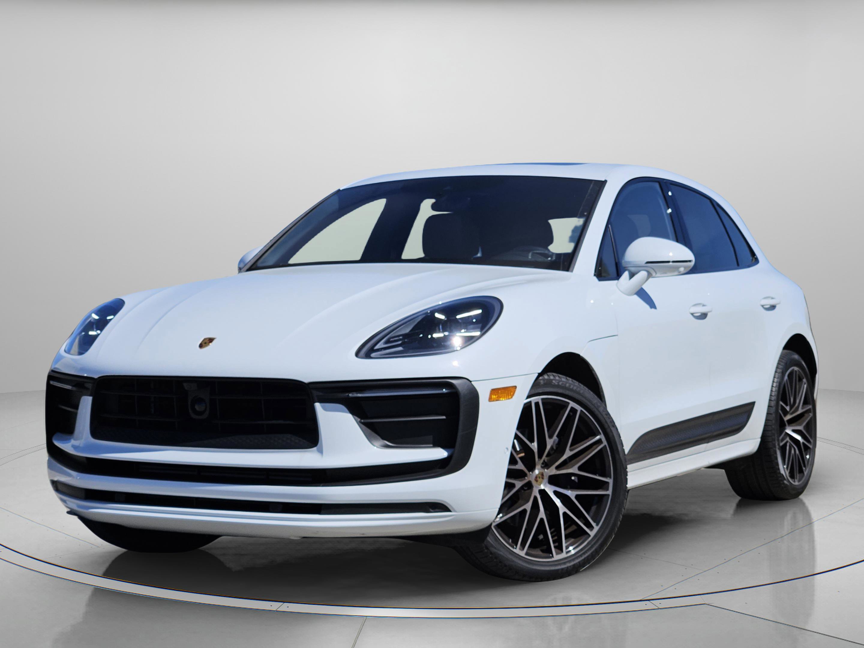 Certified 2023 Porsche Macan Turbo image 1