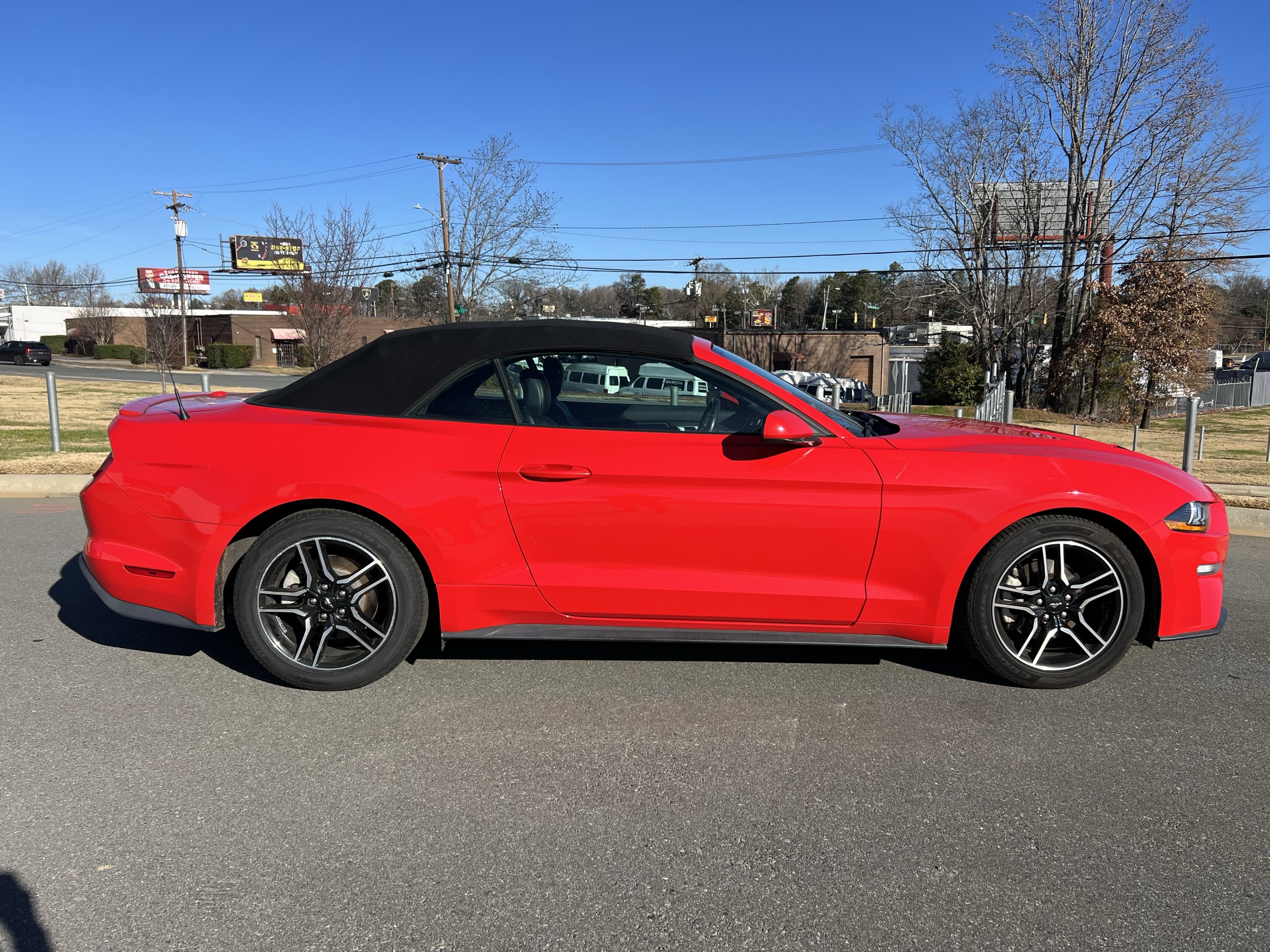 Used 2021 Ford Mustang Premium image 10