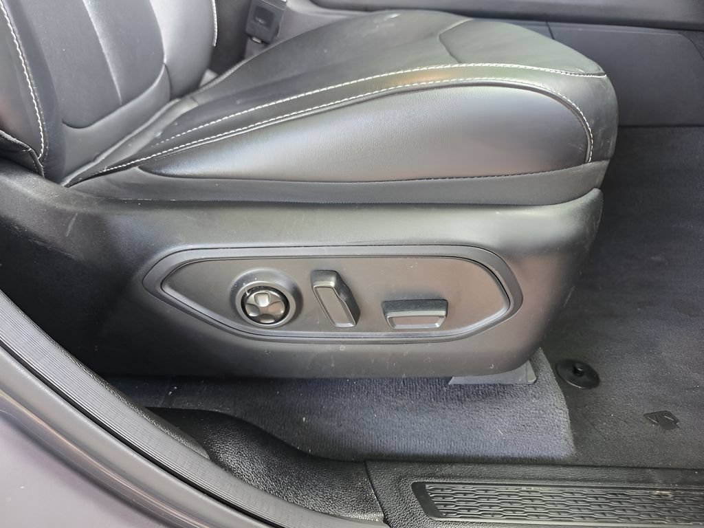 Used 2022 Jeep Grand Cherokee Limited AWD/4WD image 11