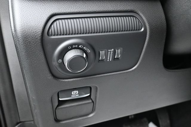 New 2026 Jeep Grand Wagoneer L Summit w/ Rear Seat Video Group I AWD/4WD image 17