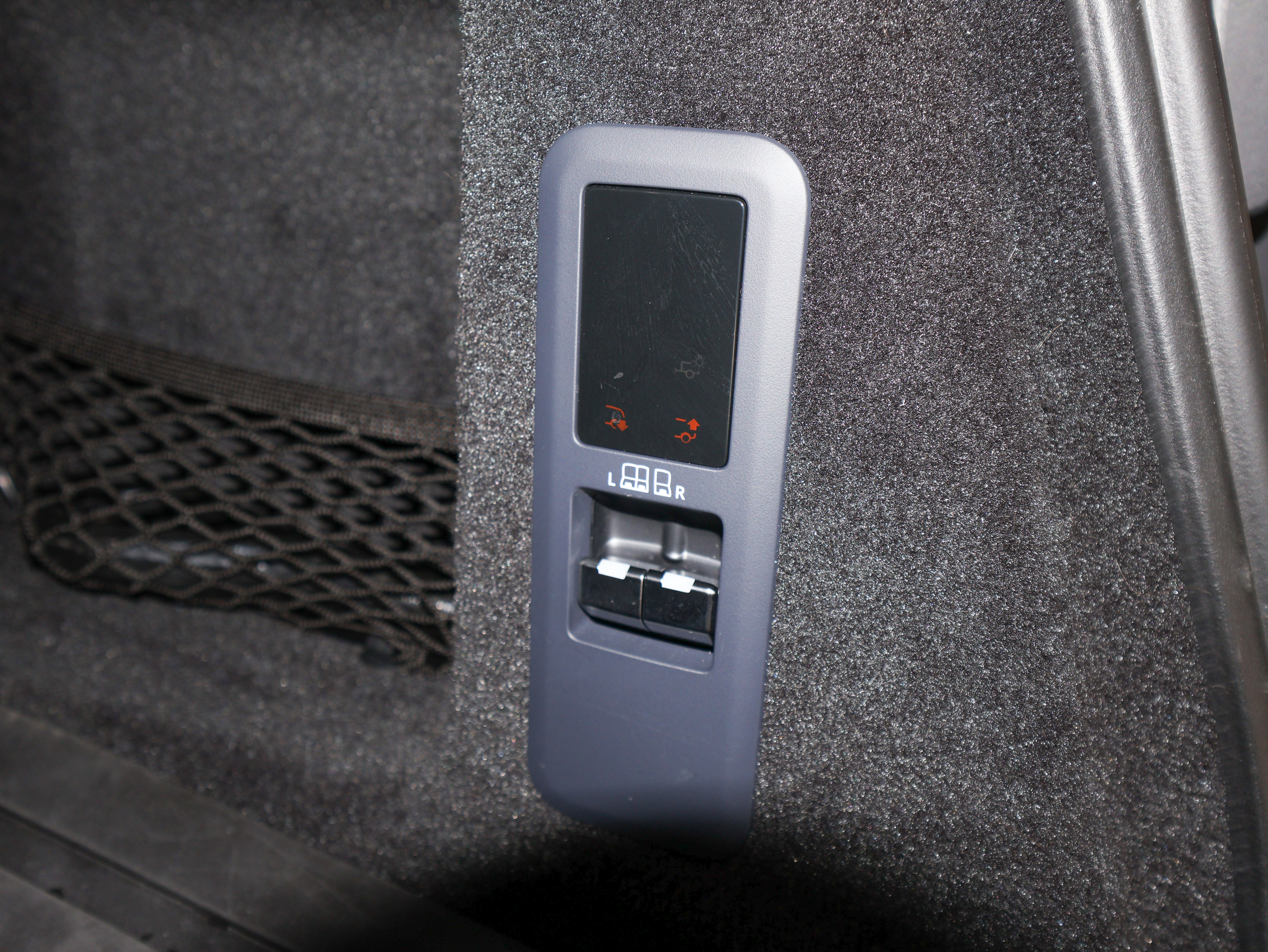 Used 2025 Land Rover Range Rover Sport Dynamic SE image 14