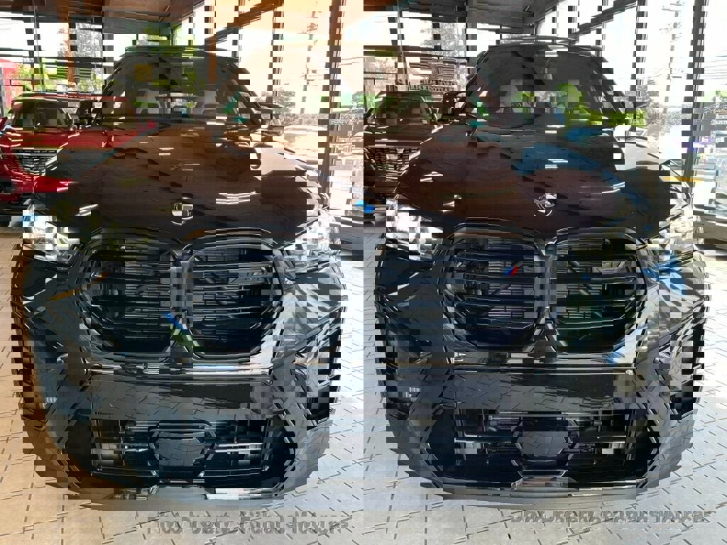 Used 2025 BMW X6 M Competition image 3
