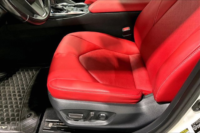 Used 2019 Toyota Camry XSE FWD image 23