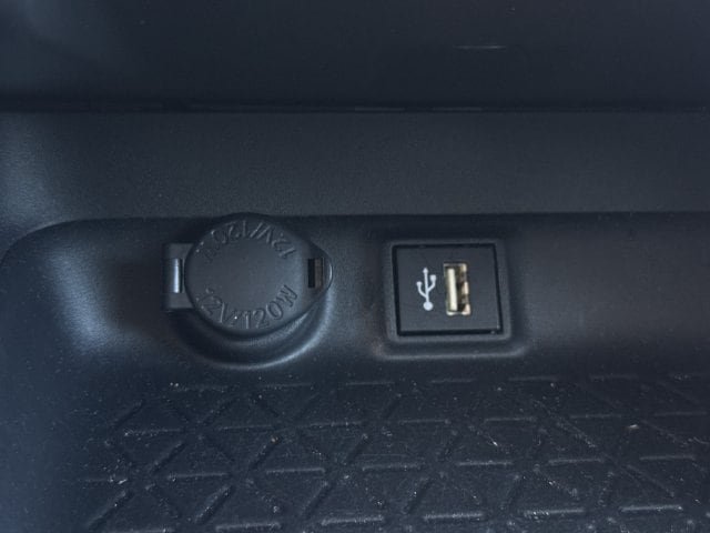Used 2025 Toyota RAV4 XLE FWD image 22