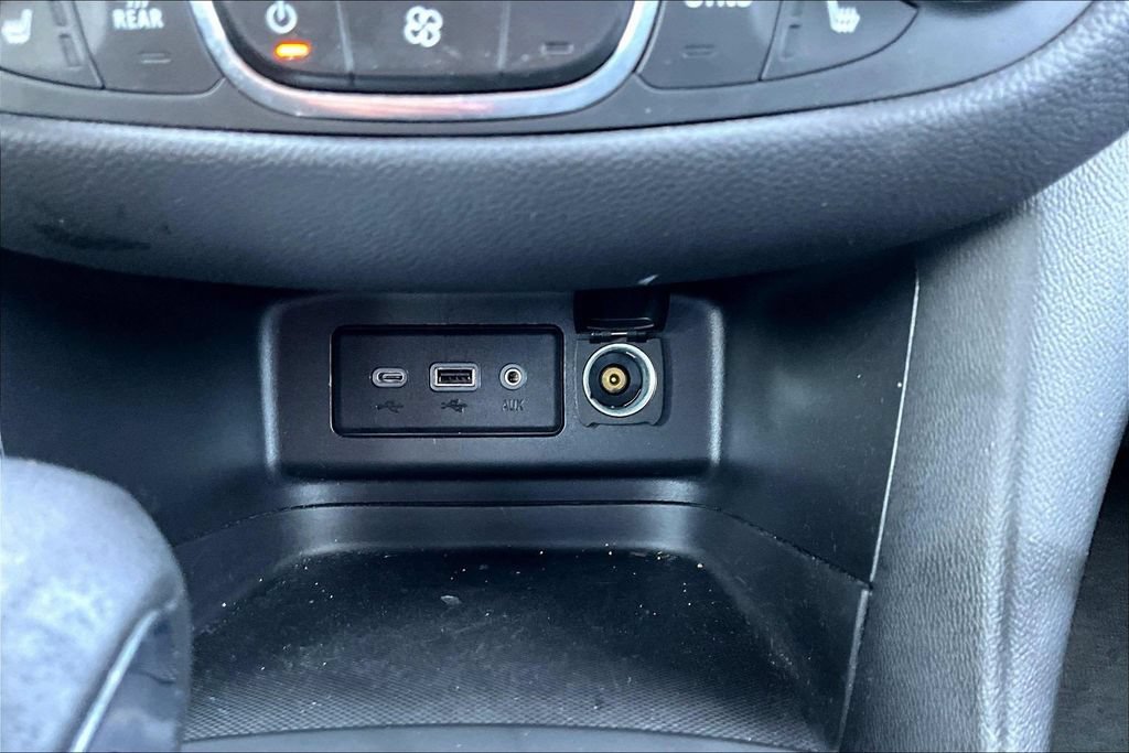 Used 2022 Chevrolet Equinox LT AWD/4WD image 13