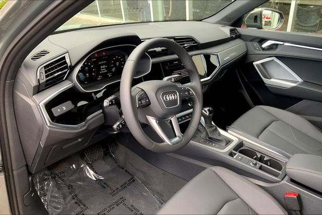 New 2025 Audi Q3 2.0T Premium image 5