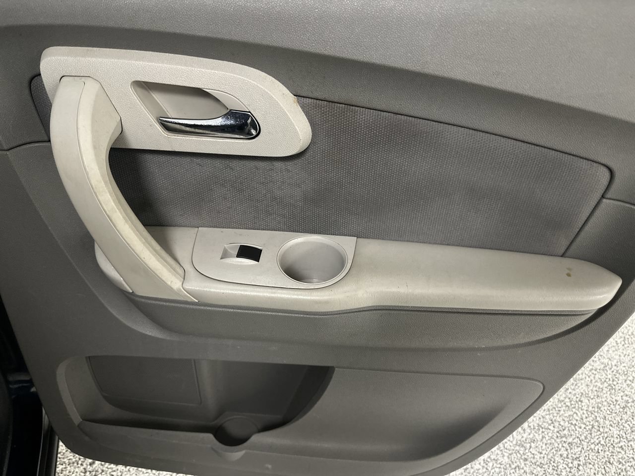 Used 2012 Chevrolet Traverse LS FWD image 24